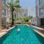 6 38 Top Floor 2 Brs 2Baths 1Km Walking To Beach