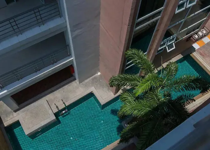 6 38 Top Floor 2 Brs 2Baths 1Km Walking To Beach